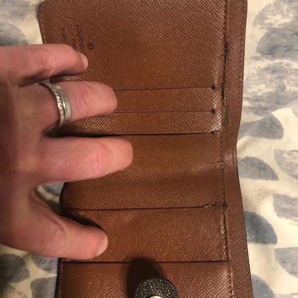 🎉💯 AUTHENTIC LOUIS VUITTON MONOGRAM COMPACT ZIP WALLET! 💯🎊 - Picture 8 of 16